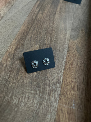 157. Irregular silver pen circle stud earrings