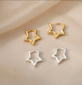 156. Shining star hoop earrings