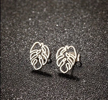 Load image into Gallery viewer, 138. Stainless steel hollow leaf studs