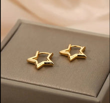 Load image into Gallery viewer, 156. Shining star hoop earrings