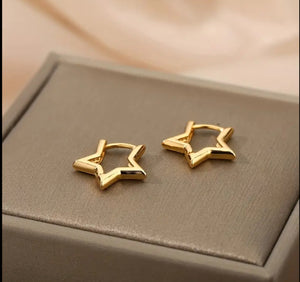 156. Shining star hoop earrings