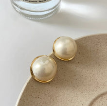 Load image into Gallery viewer, 148. Large 80’s inspired pearl stud earrings