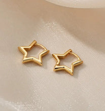 Load image into Gallery viewer, 156. Shining star hoop earrings