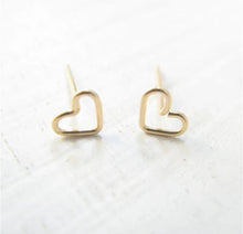 Load image into Gallery viewer, 144. Open heart stud earrings in yellow gold