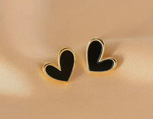 Load image into Gallery viewer, 104. Black heart on gold stud earrings