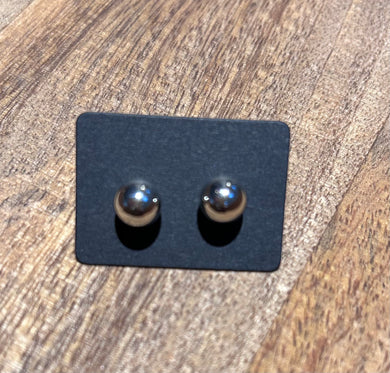 160. Simple Silver ball stud earrings