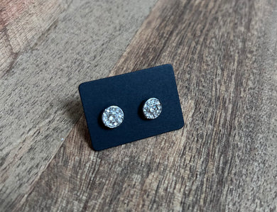 159. Diamanté circle stud earrings