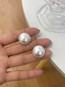 96. Go big or go home Pearl stud earrings